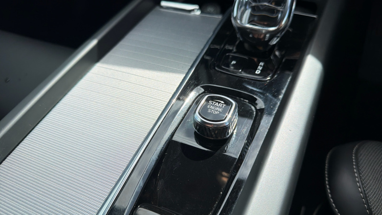 Volvo XC60 2.0 B5P Plus Black Edition 5dr AWD Geartronic Petrol Estate